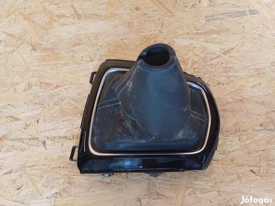 Nissan Qashqai J11 2016-2020 Váltószoknya