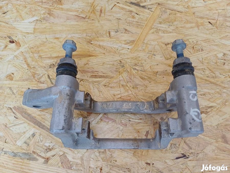 Nissan Qashqai J11 2016-2020 Bal Hátsó Féknyereg Tartó