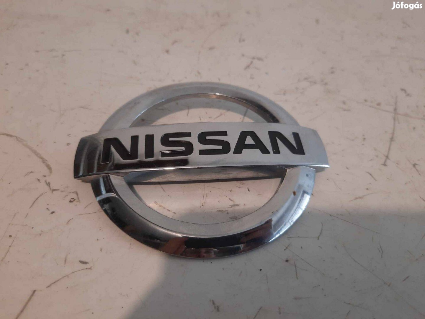 Nissan Qashqai (J11) hátsó embléma