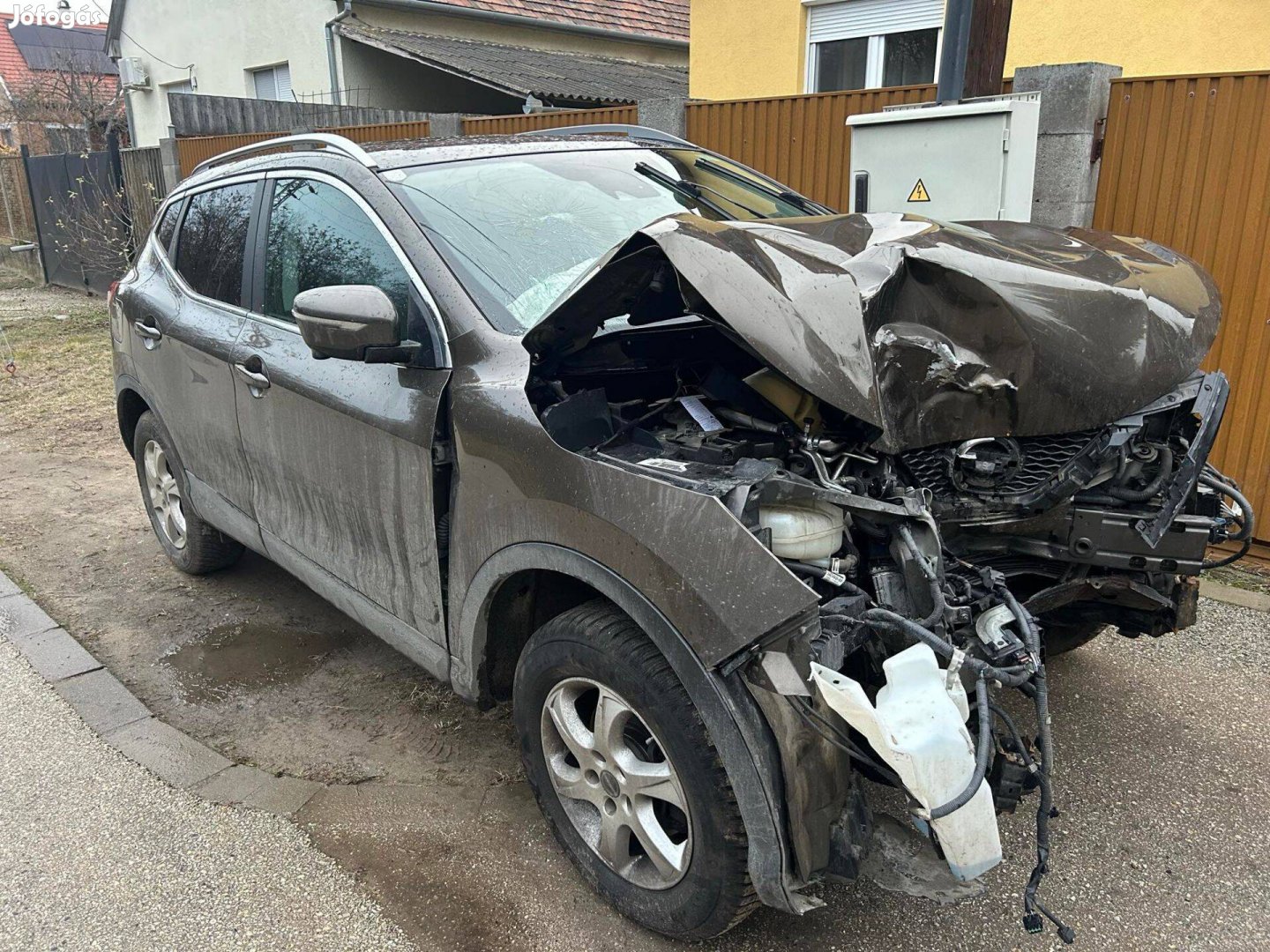 Nissan Qashqai a képeken látható álapotban