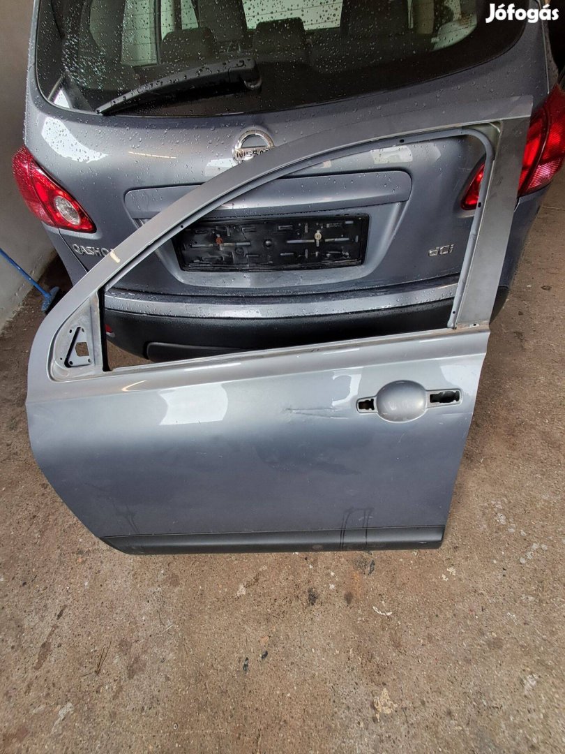 Nissan Qashqai bontott bal első ajtó