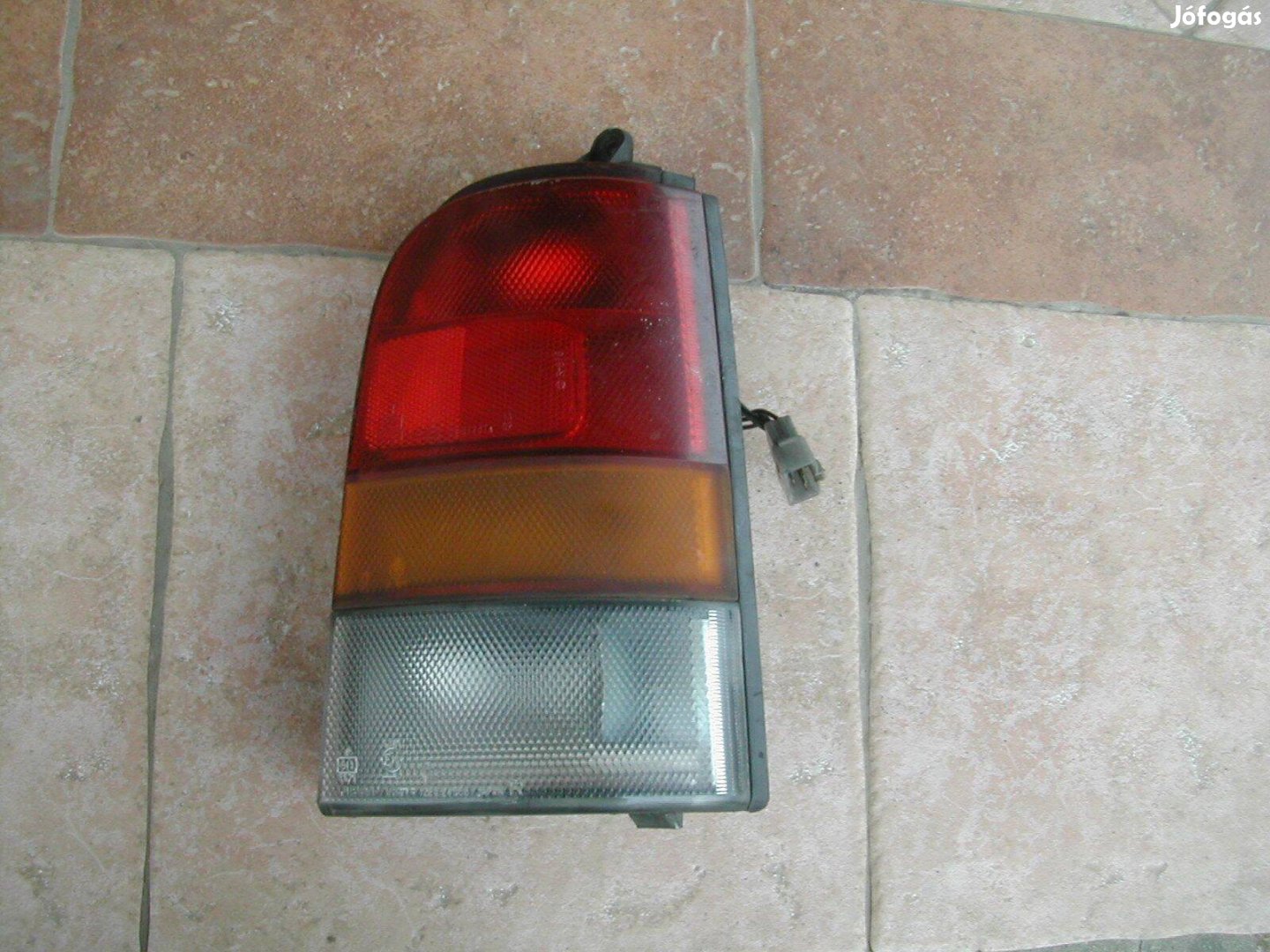 Nissan Sunny 2.0D cd 20 (91-00) jobb hátsó lámpa