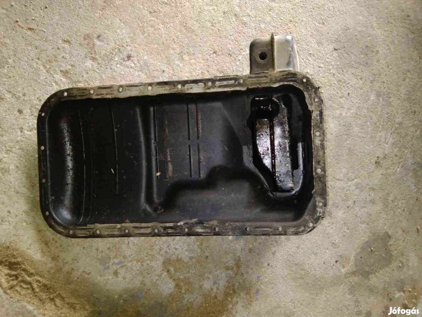 Nissan Terrano Olajteknő