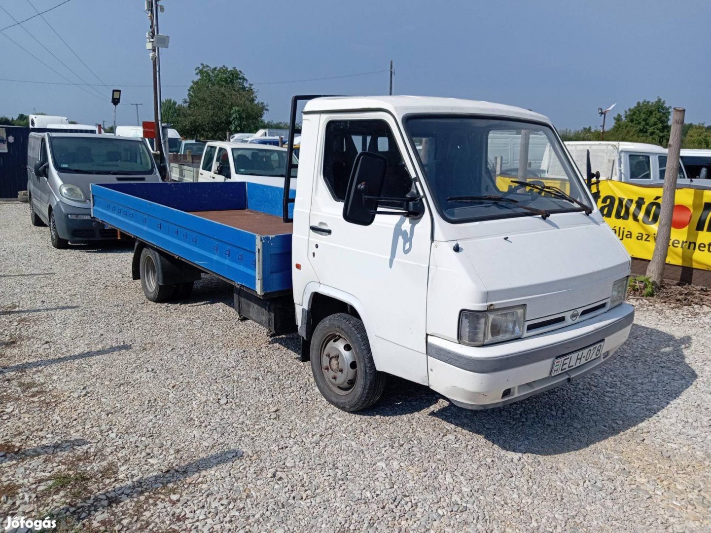 Nissan Trade 3.0 D 4.20-es plató.Friss műszaki....