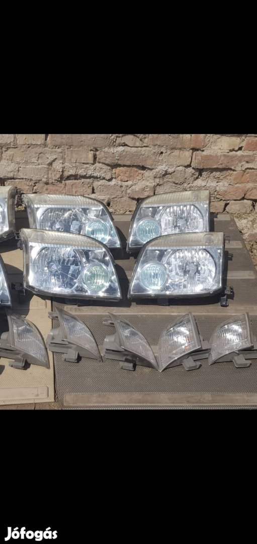 Nissan X-Trail Fényszóró