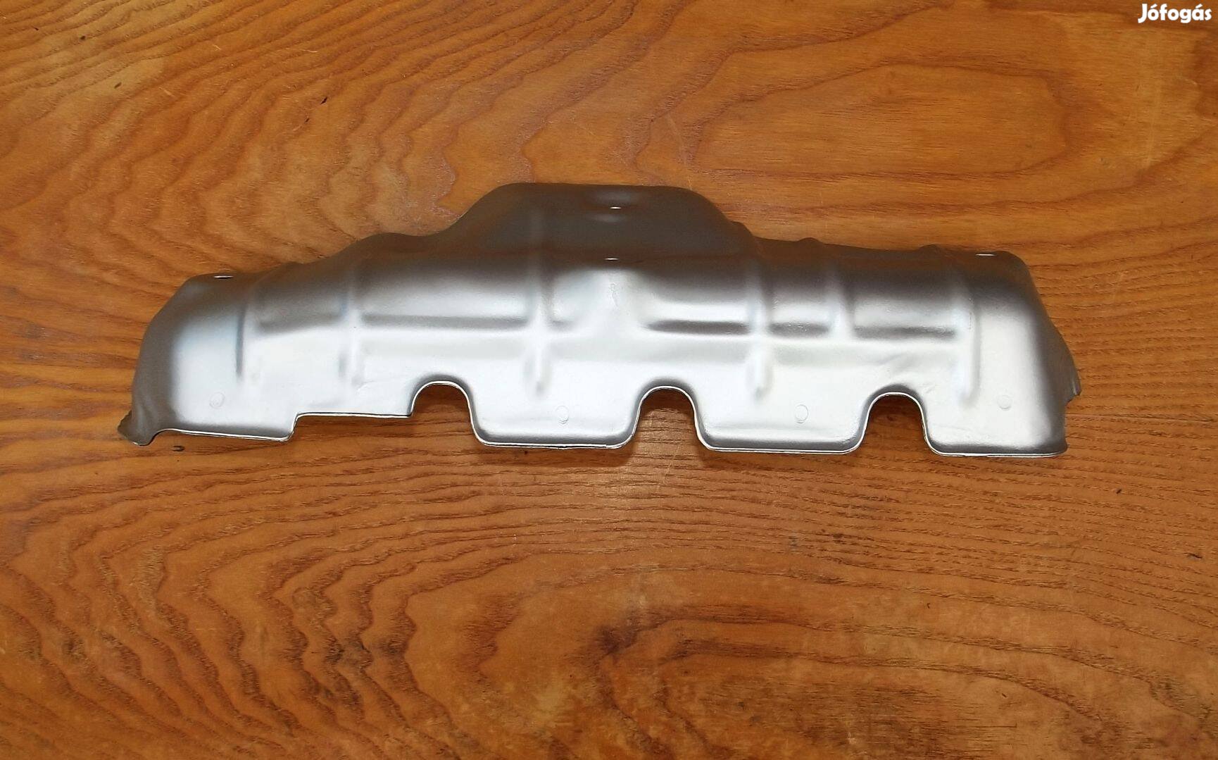 Nissan X-Trail T30 soros kiömlő burkolat