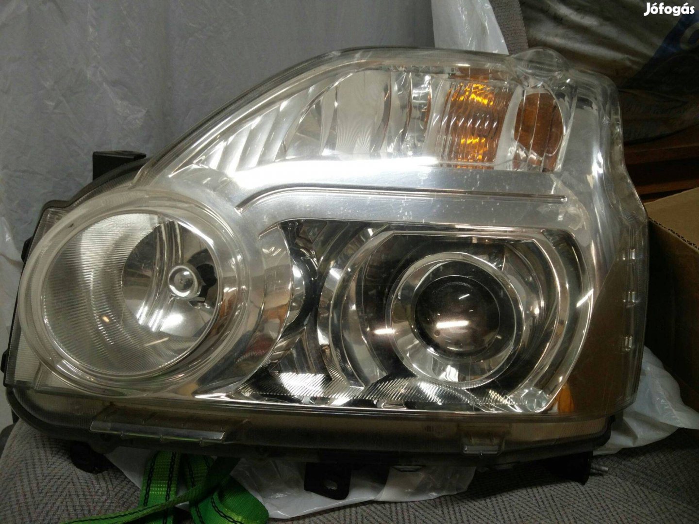 Nissan X-Trail T31 2007-2010 bal első lámpa, fényszóró eladó