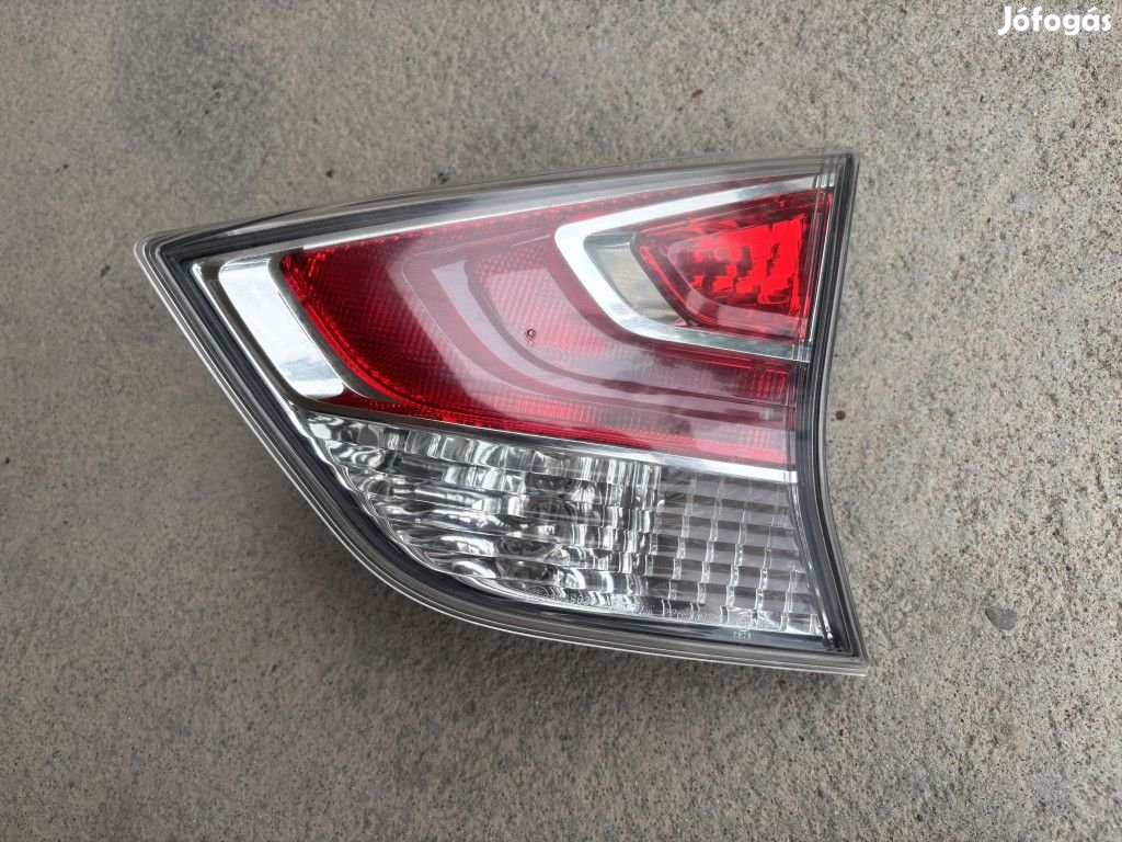 Nissan X-Trail T32 jobb hátsó lámpa 22617939