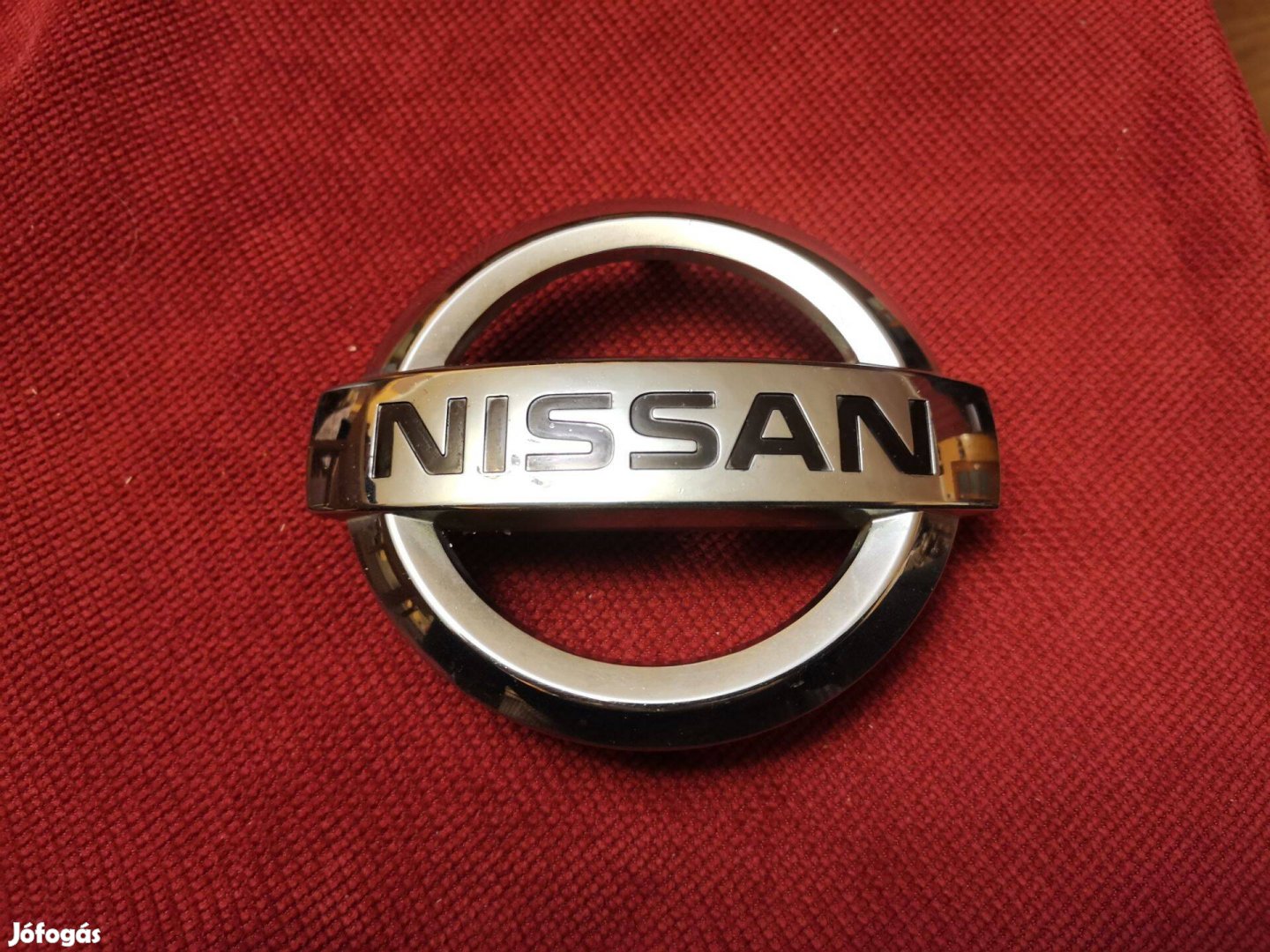 Nissan X-Trail (T30) Első Díszrács embléma