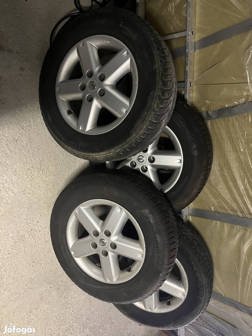 Nissan Xtrail gyári alufelnik téli gumival eladó 4db