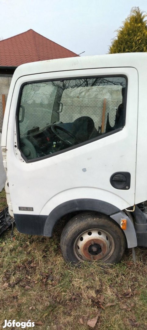 Nissan cabstar 35.13.bal ajtó.