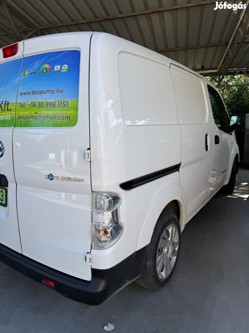 Nissan e-NV200