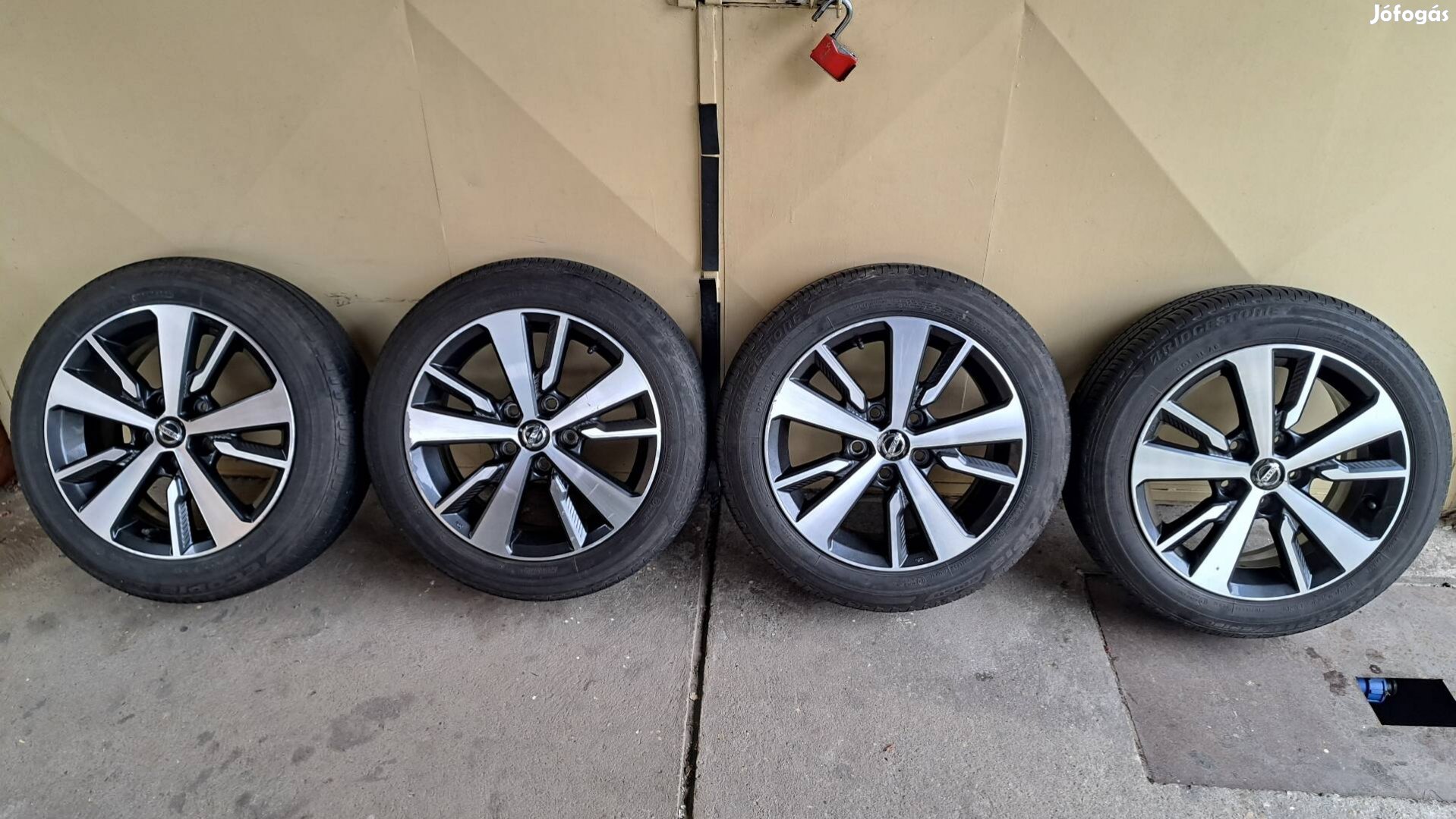 Nissan gyári felni 16 coll 5x114.3