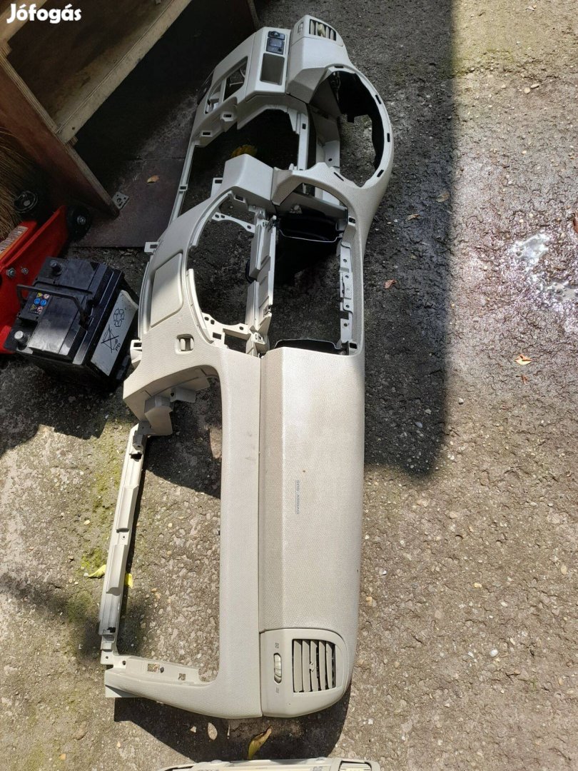 Nissan micra k12 bézs belső elemek
