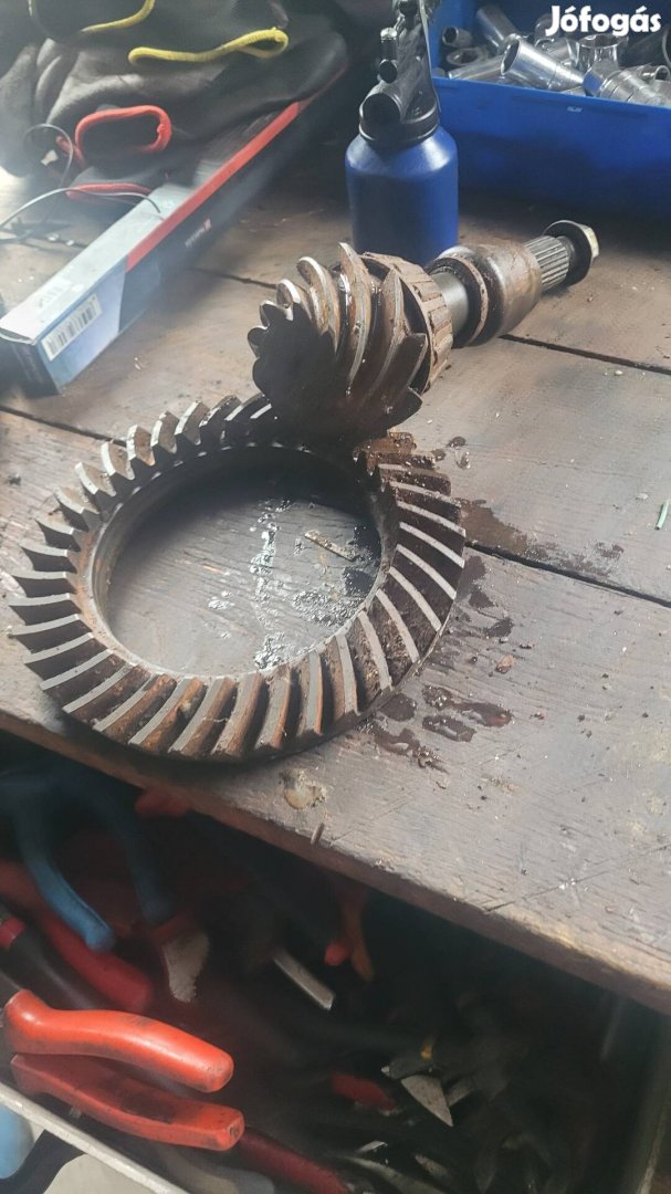 Nissan patrol 37/ 9 Tányér kupkerék eladó