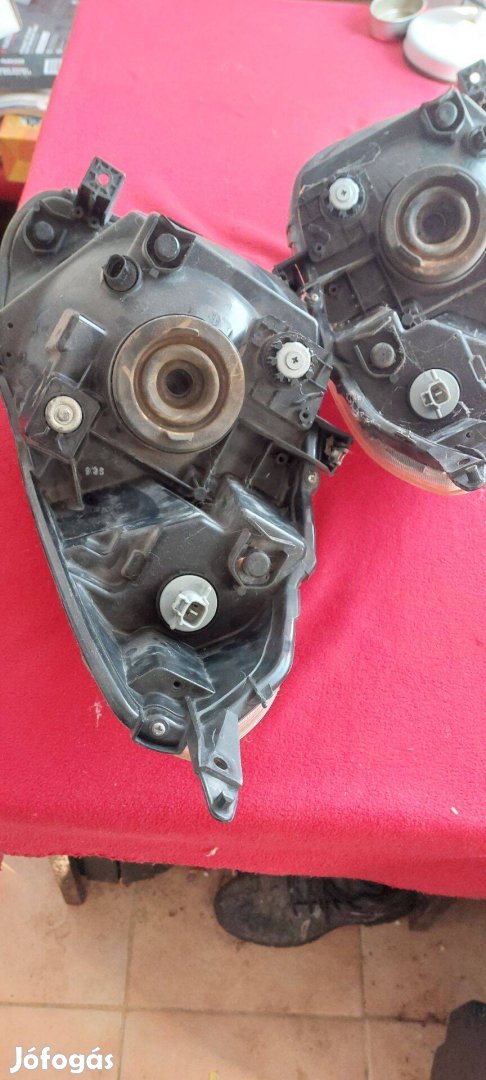 Nissan pixo elsőlámpa,bontott,jobb,bal,állító motor nélkül