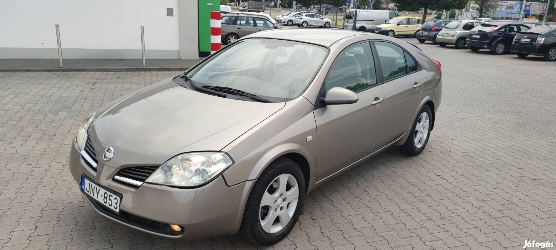 Nissan primera 1,6i.16v.Ha számit az állapot klíma szervó extrás !.