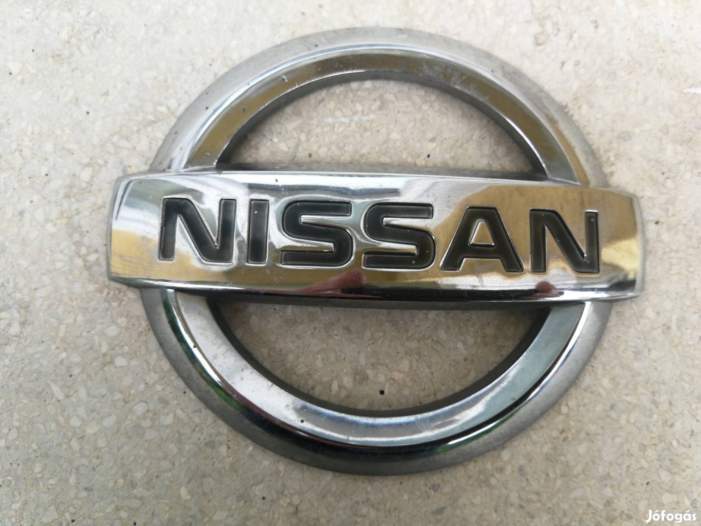 Nissan primera P 12 gyári első embléma eladó 