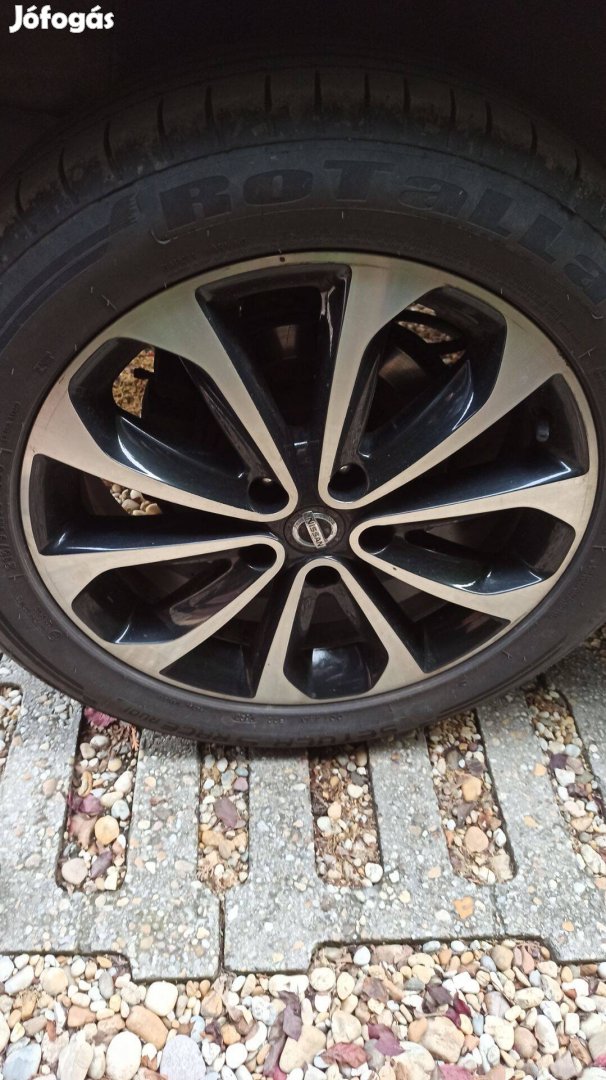 Nissan qashqai 18 colos alufelnigarnitúra újszerű nyári gumikkal