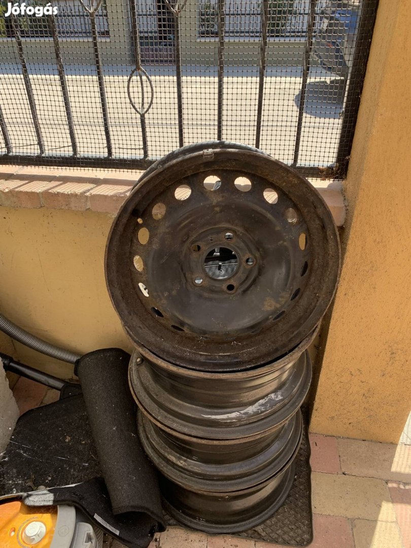 Nissan qashqai felni, jó állapotban eladó.