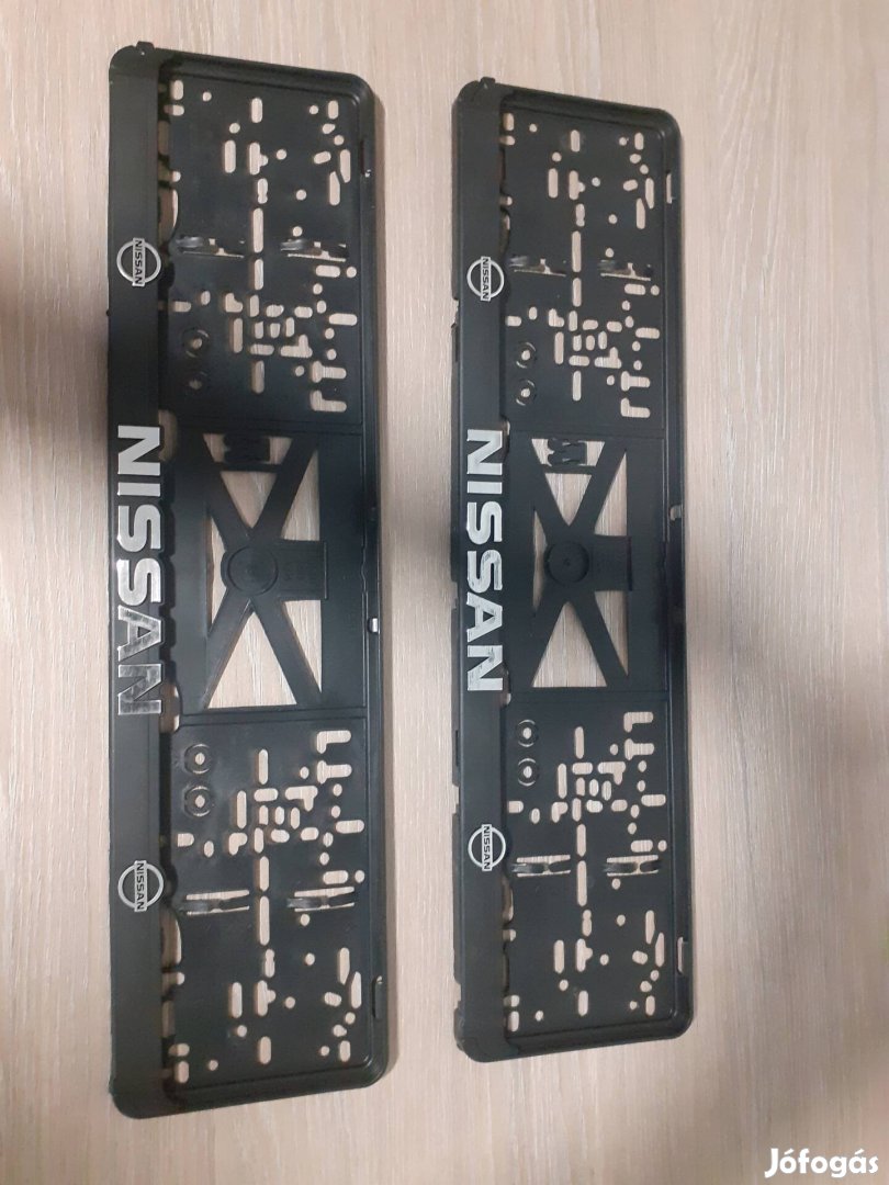 Nissan rendszámtartó 3D