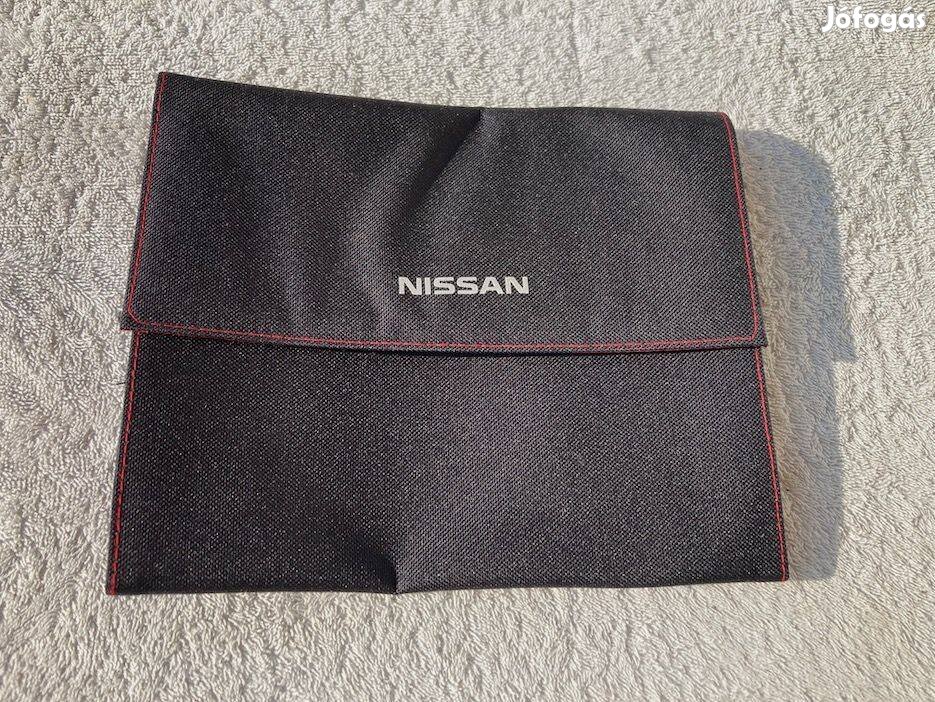 Nissan szervizfüzethez tok