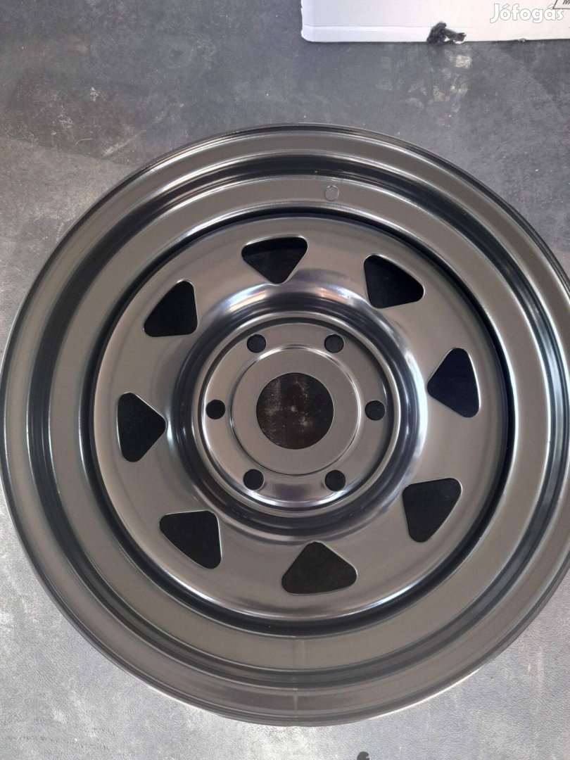 Nissan terepjáró felni 6x114,3 ET0 16X7