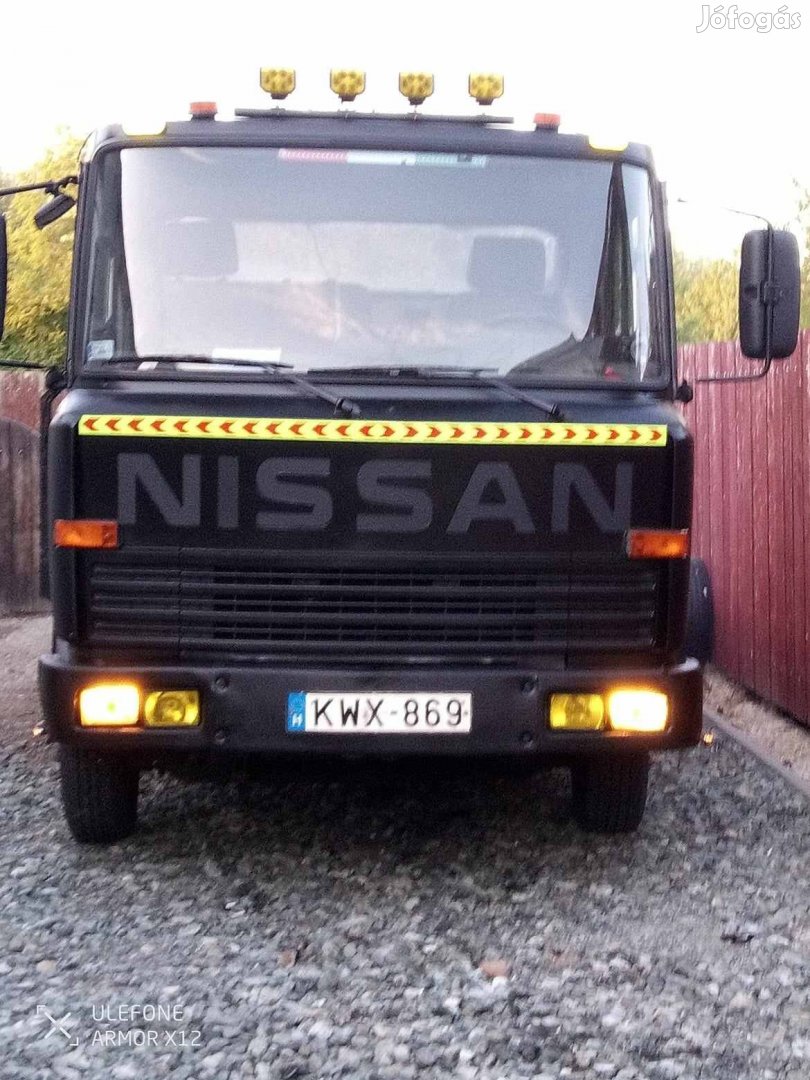 Nissan tréler