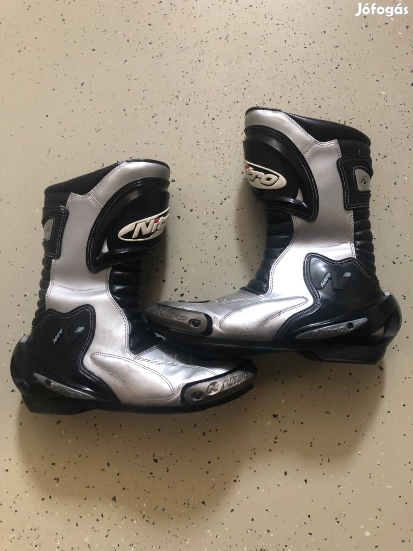 Nitro motoros csizma 45-ös ingyenes foxpost!