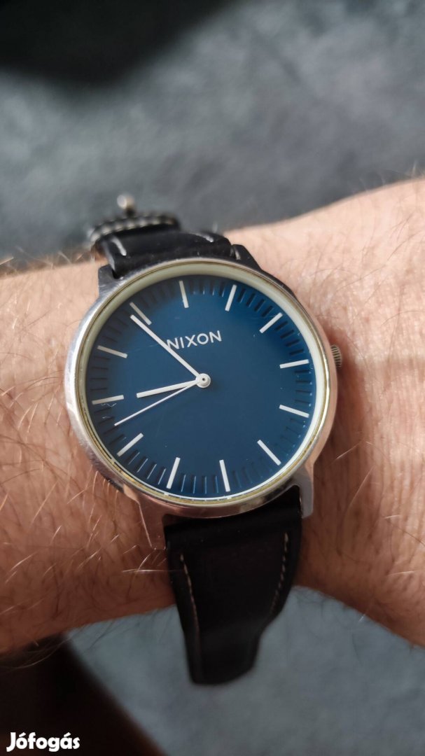 Nixon karóra újszerű állapotban eladó 
