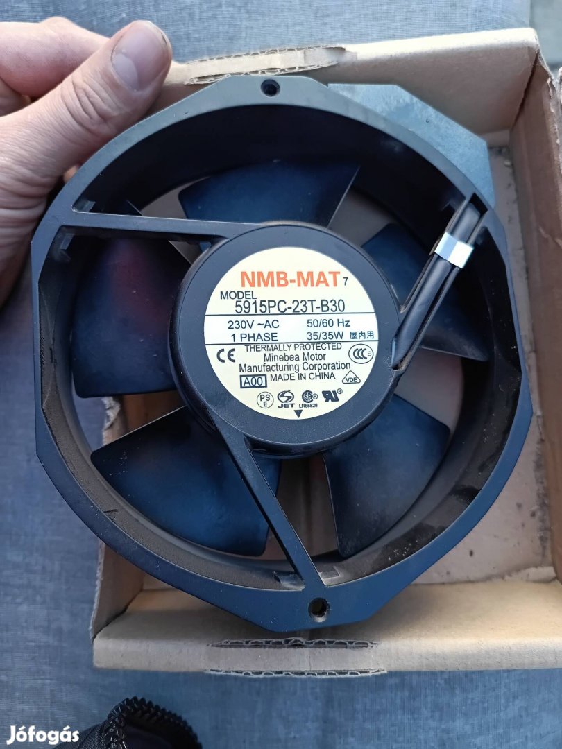 Nmb-MAT Ventilátor 230v