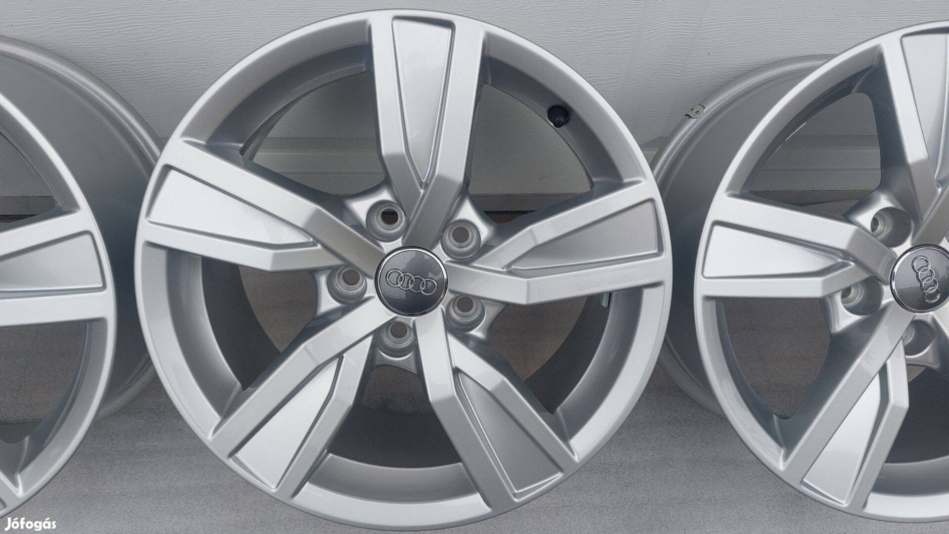 Nnn Eladó,Gyári,Audi A4 B9 16" alufelni
