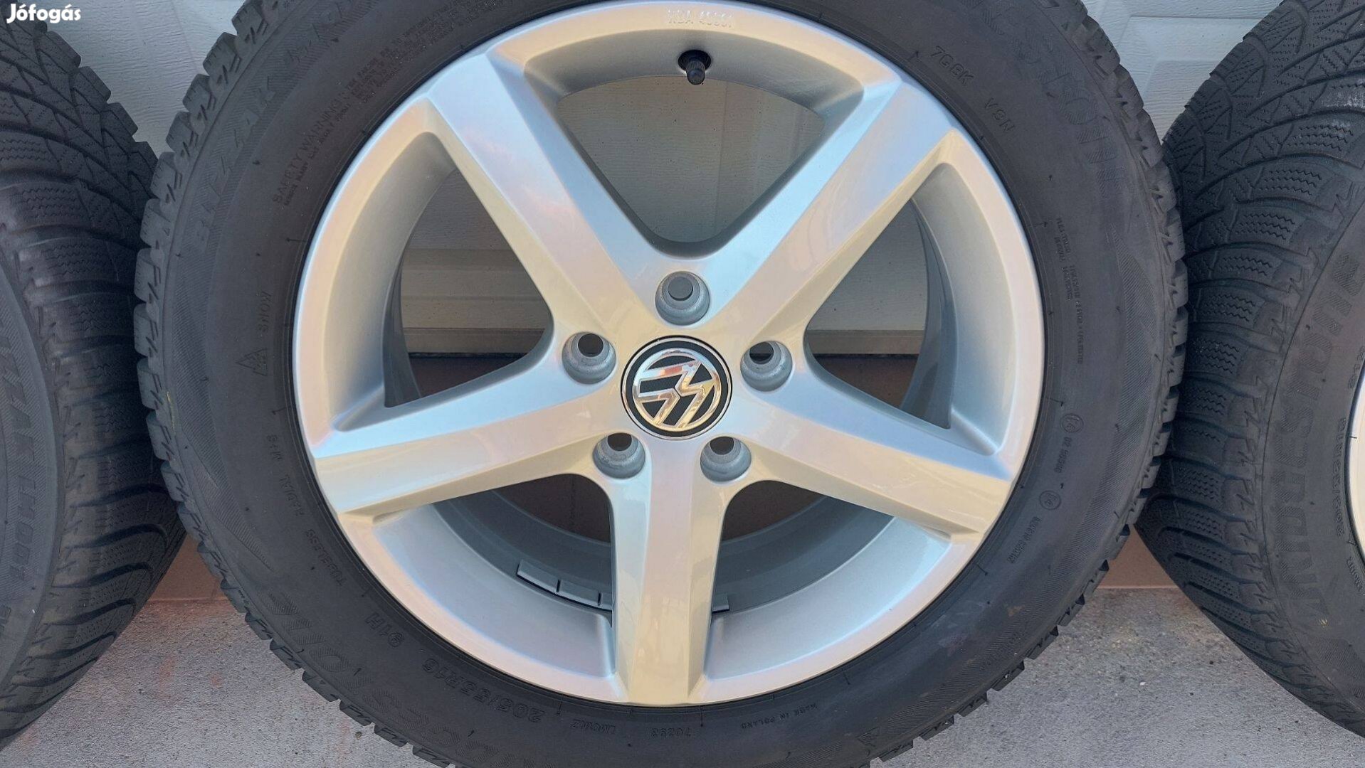 Nnn Eladó,Gyári, 16" VW Golf 7. /Aspen/ alufelni Téli gumikkal