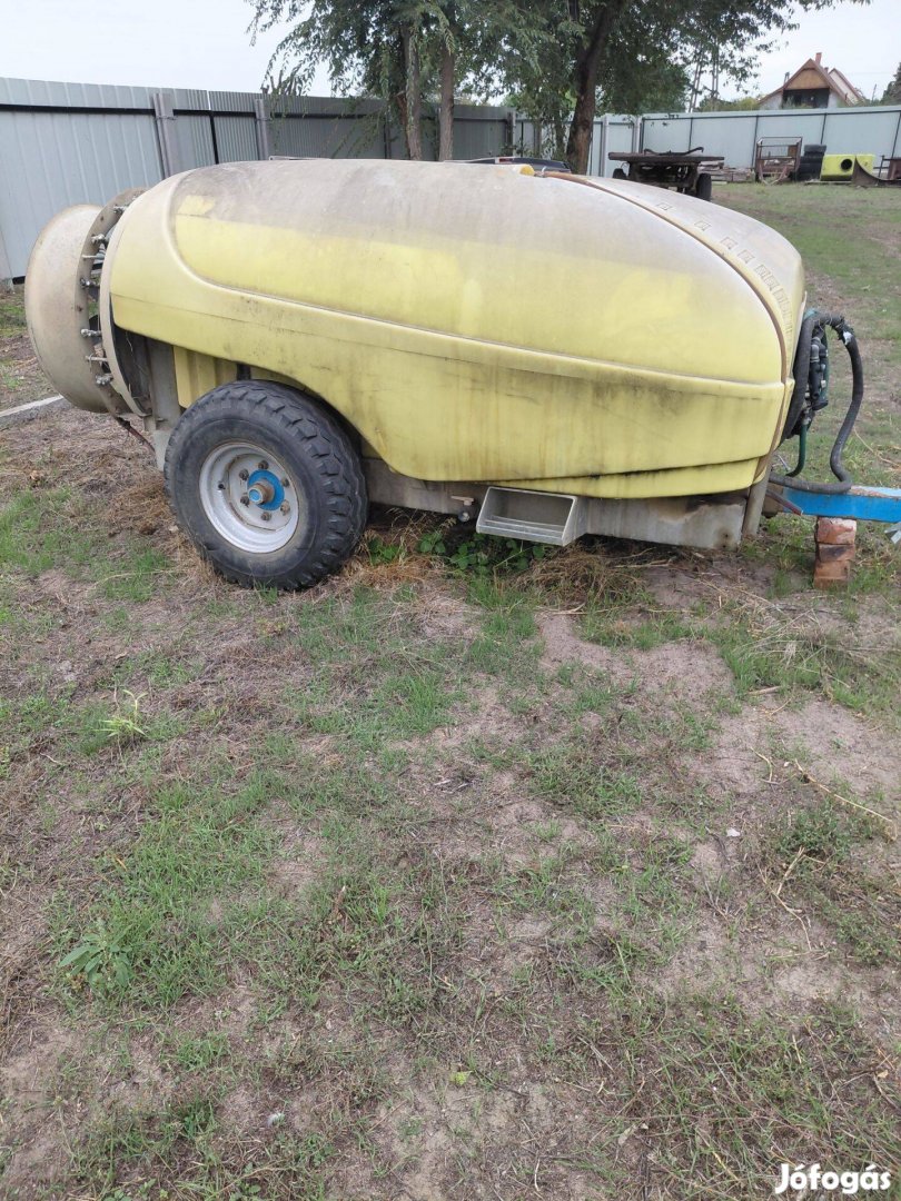 Nobili 2000 axiál ültetvény permetező