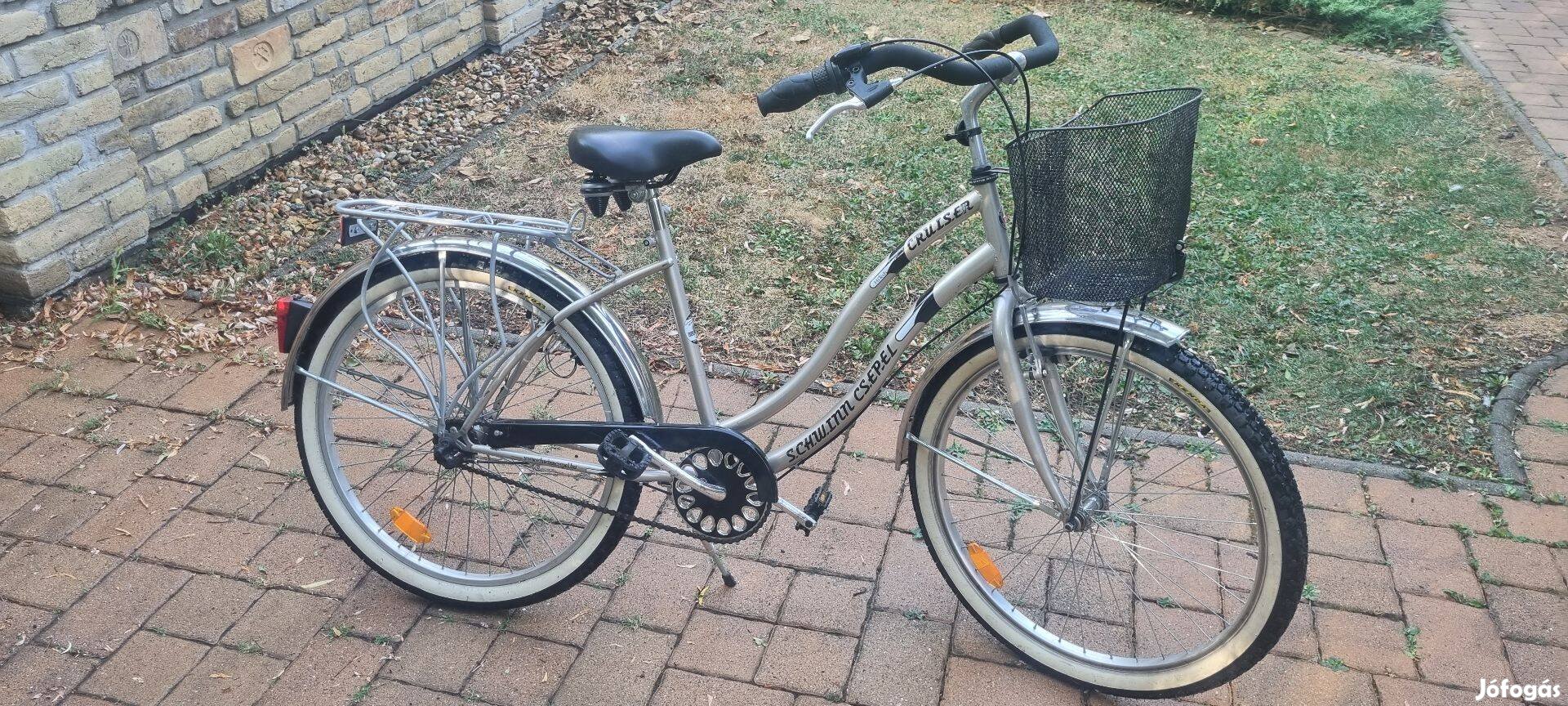 Női 26-os 3 sebességes agyváltós Schwinn Csepel Hitechcruiser kerékpár