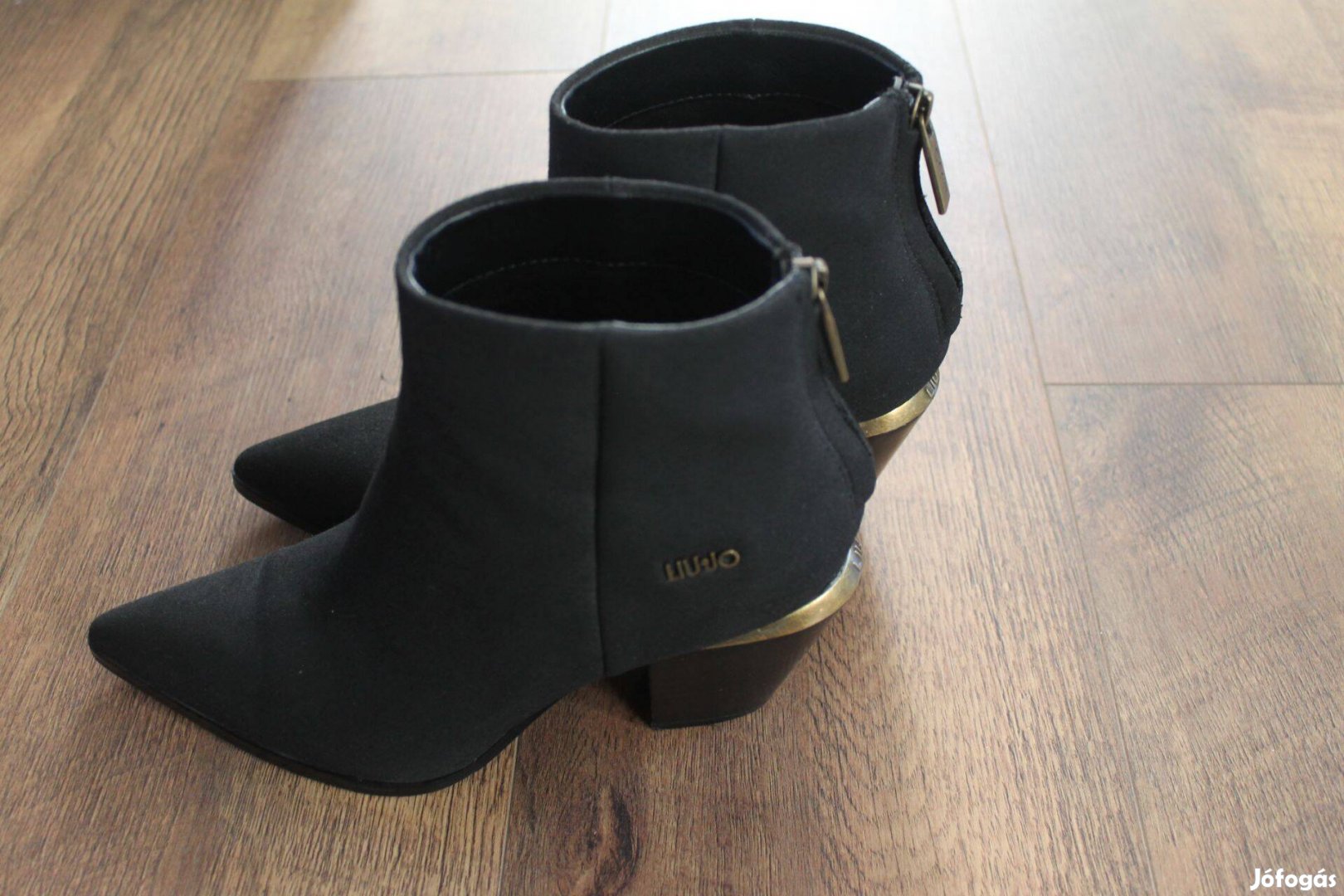 Női 37-es bokacsizma