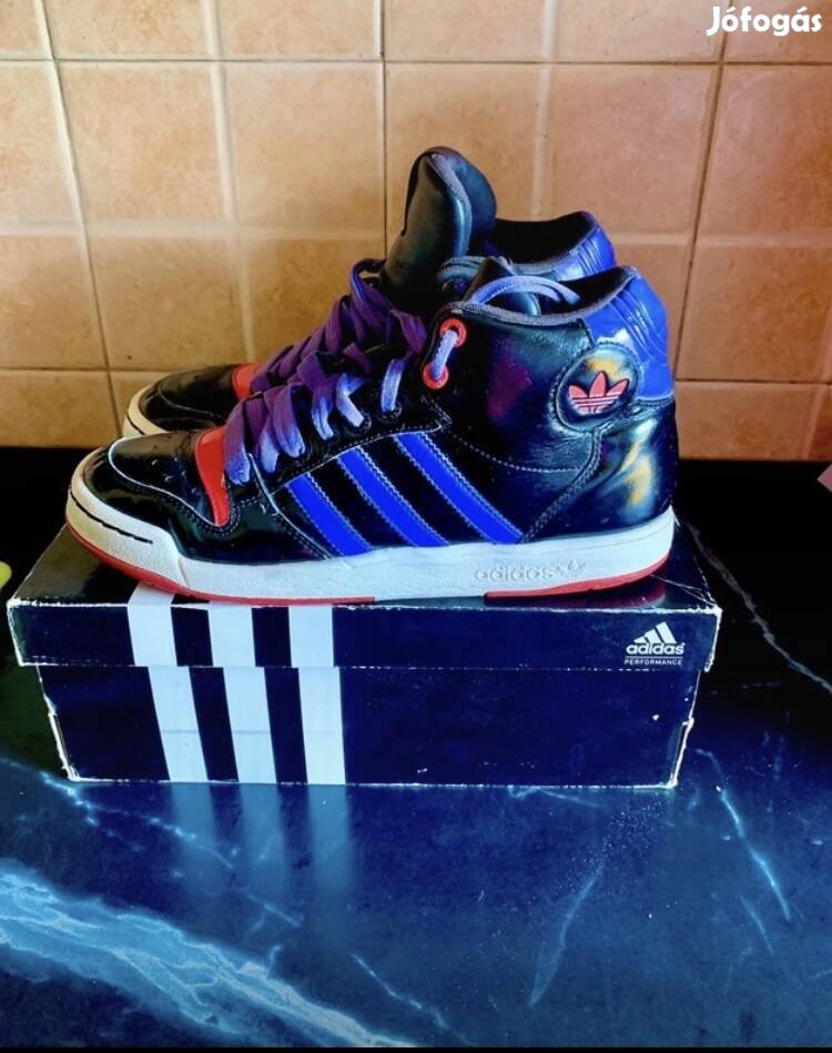 Női Adidas cipő