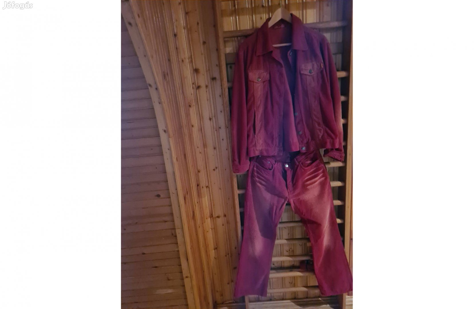 Női Bársony Öltöny Piros-KÉK- Barna M