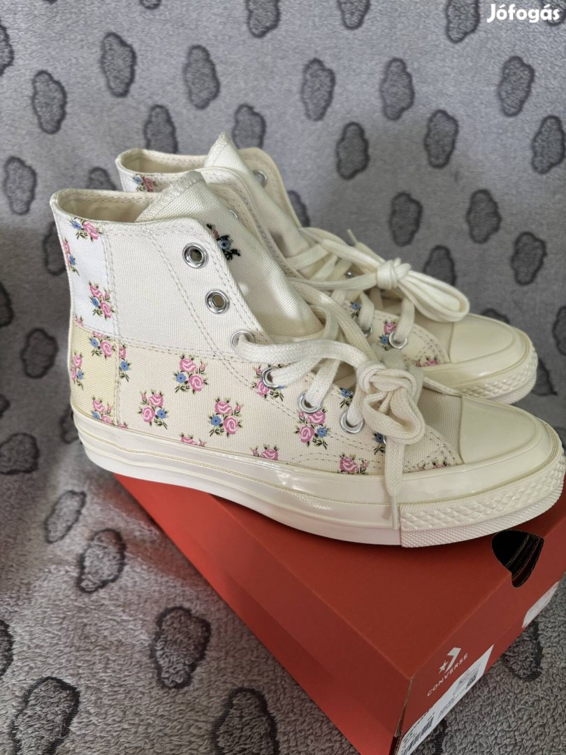 Női Converse cipő