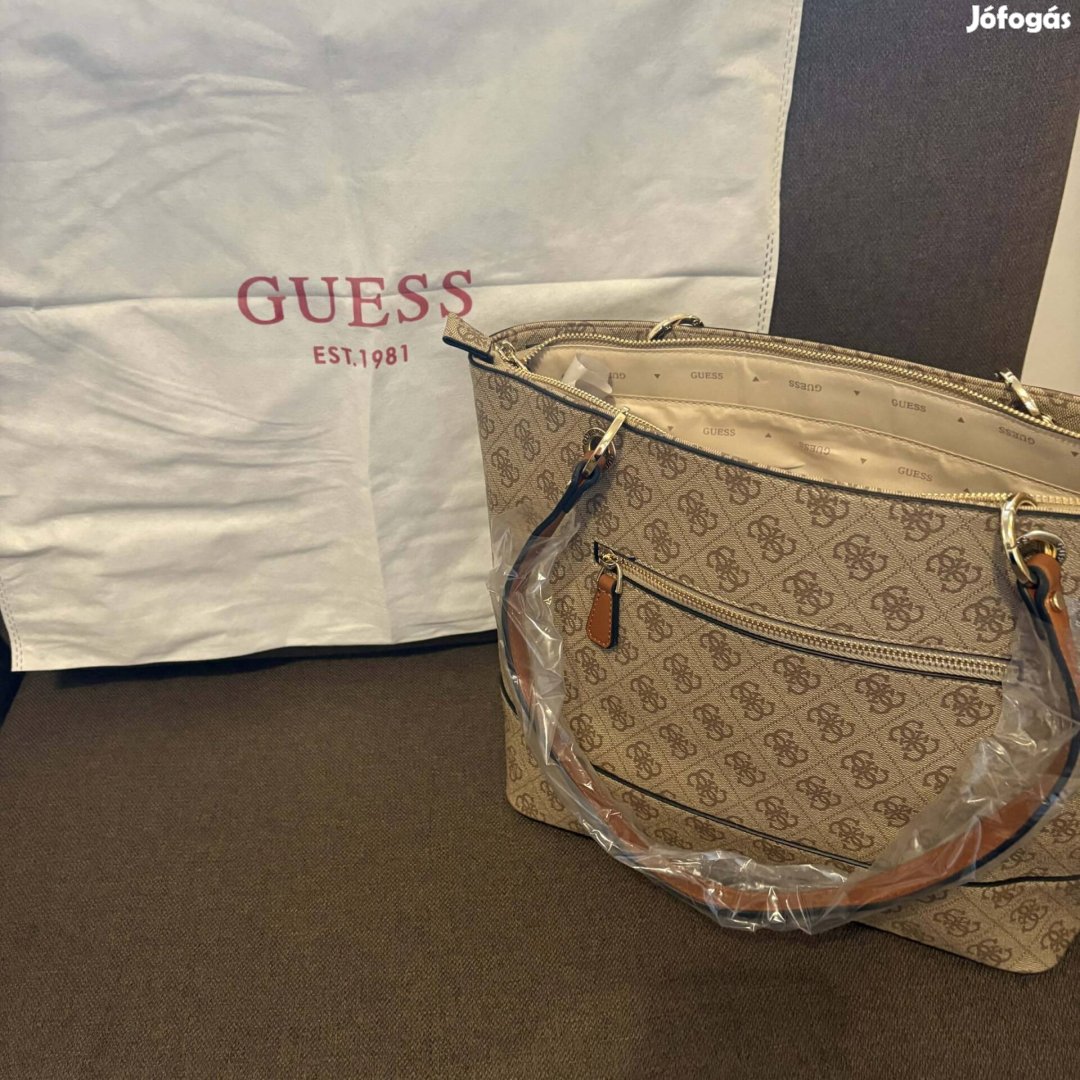 Női Guess táska