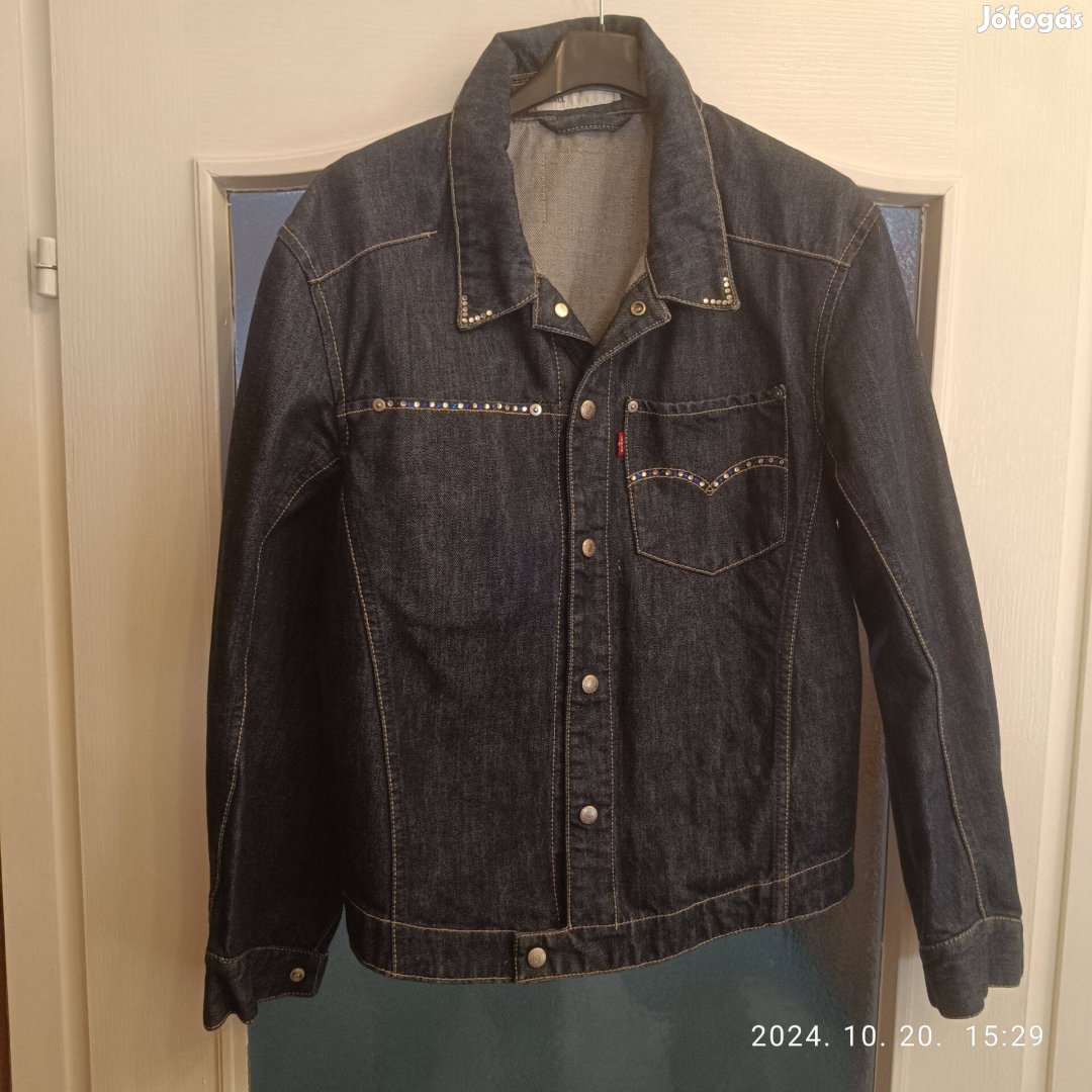 Női Levis farmerdzseki eladó