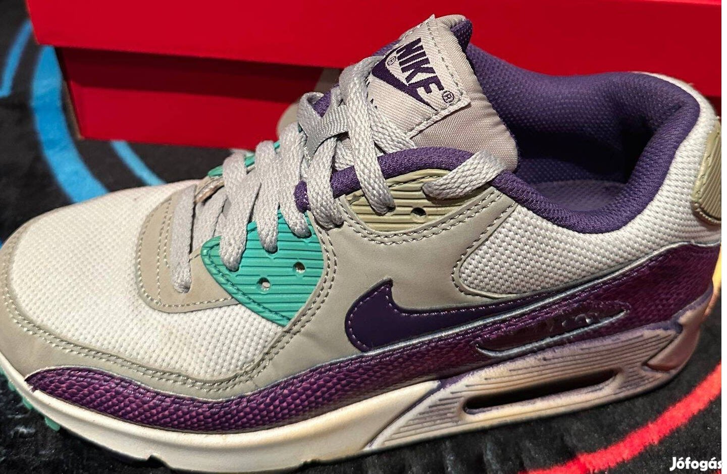Női Nike Airmax cipő (37,5-es méretben)