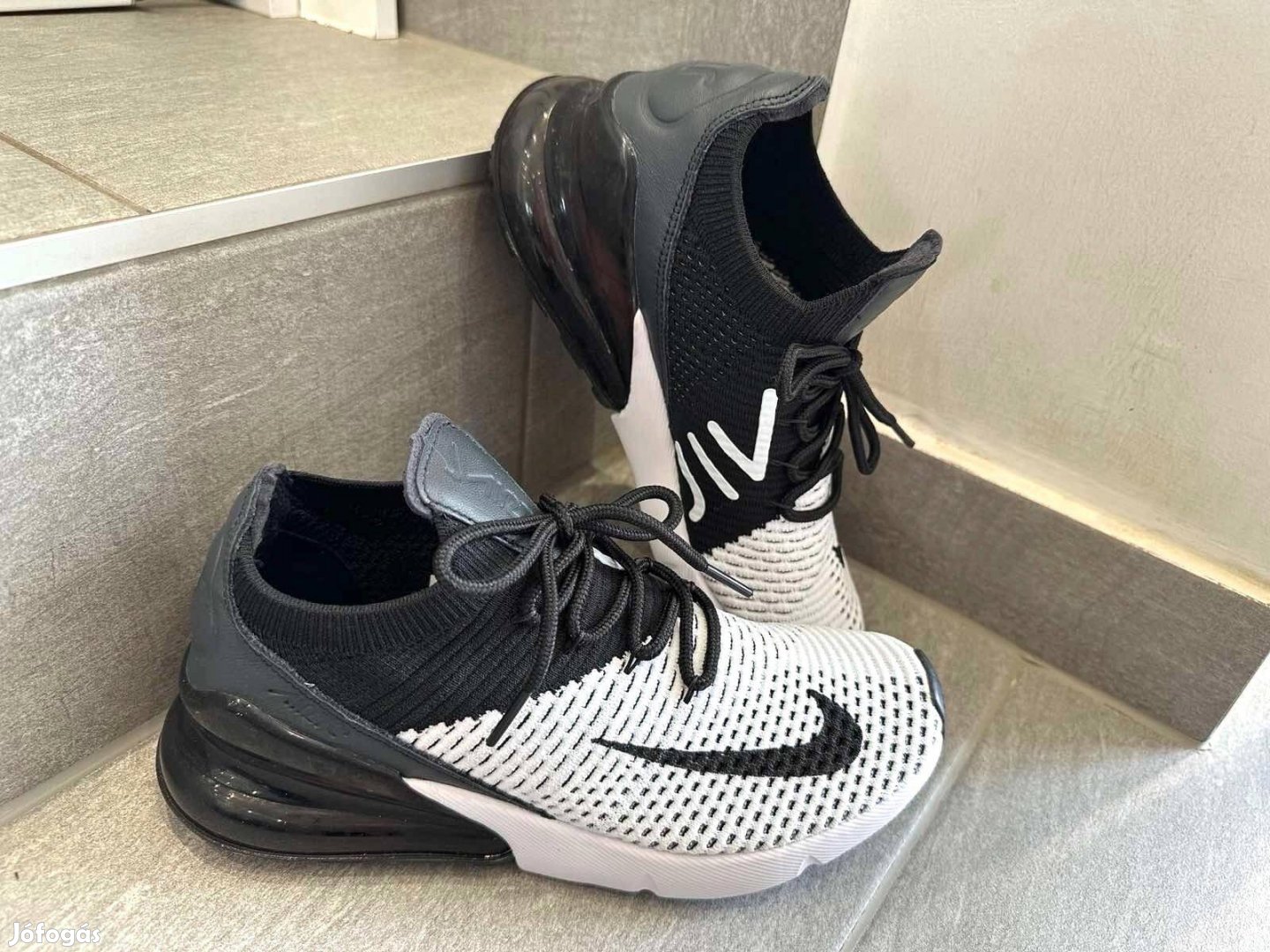 Női Nike Airmax edző futó cipő fekete fehér 38