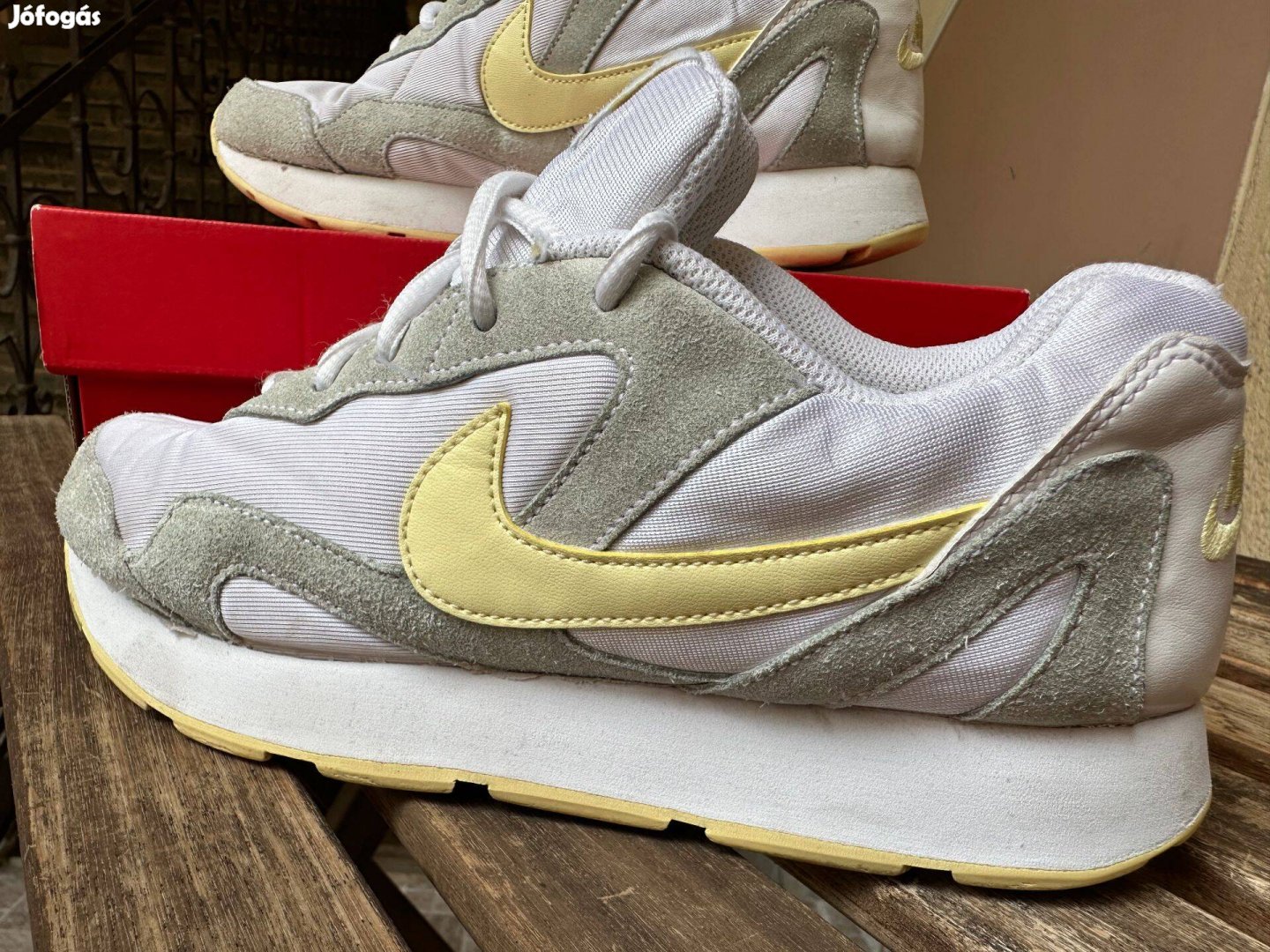 Női Nike sportcipő (40-es méretben)