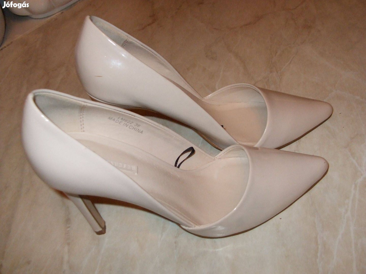 Női alkalmi Reserved lakk cipő 36-os méret