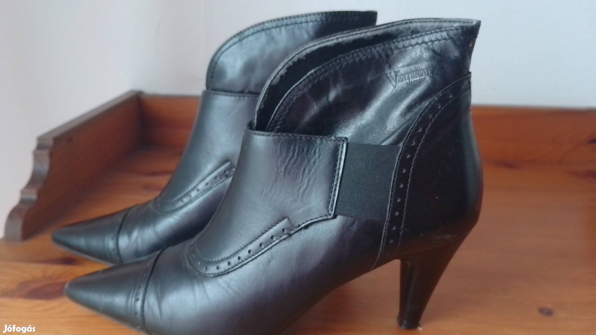 Női bőr bokacsizma