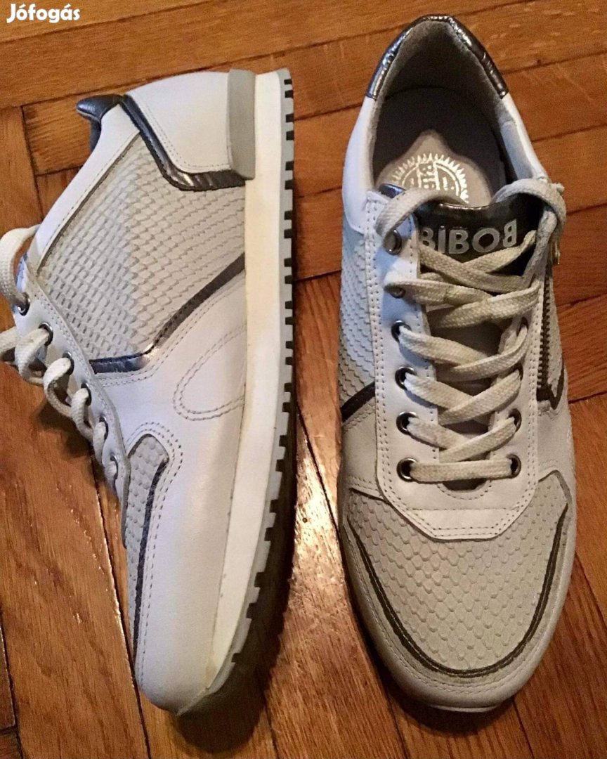Női bőr sneaker cipő 41-42 es 