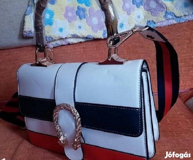 Női bőrtáska Új