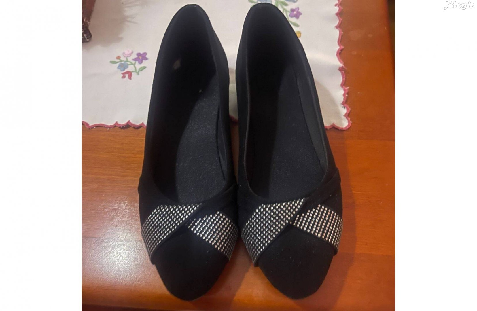Női cipő fekete,mutatós,kényelmes 40-es