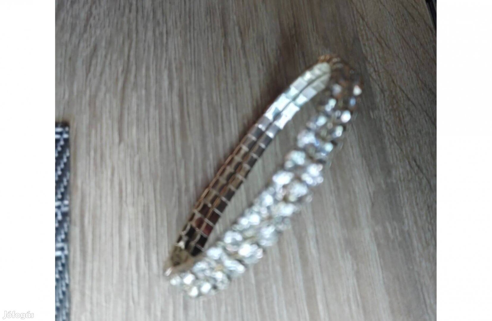 Női csillogó karkötő